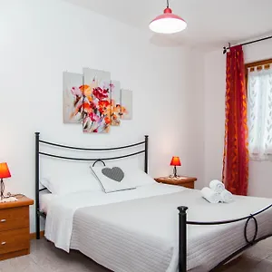 degli-orti-apartment.hotelsalgherosardinia.com/