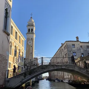 True 2 Bedrooms In The Heart Of Castello Venecia